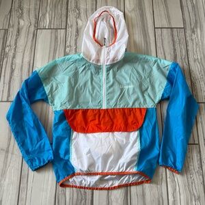 NWOT Cotopaxi Teca windbreaker.